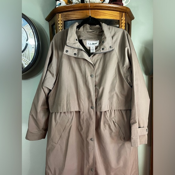 Women’s L.L.Bean Trench Coat Size Large - Picture 2 of 9